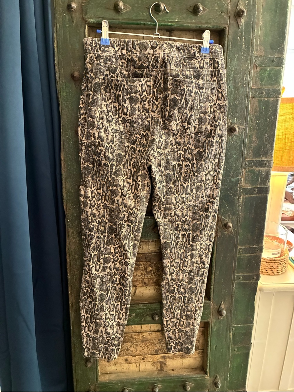 SPANX Snake-Print Slim Pants in Beige and Black - Large - Picture 2 of 4